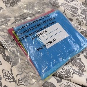 🛍️Add on with purchase Avon Reusable Sandwich Bags